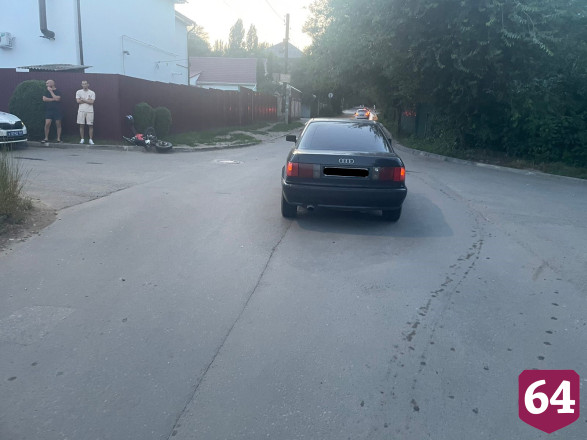 В Саратове 10-летний мальчик на питбайке попал в ДТП 