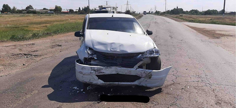 Под Саратовом автоледи устроила ДТП и попала в больницу