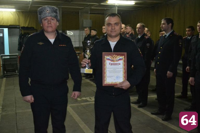 В Саратове выбрали самого меткого полицейского