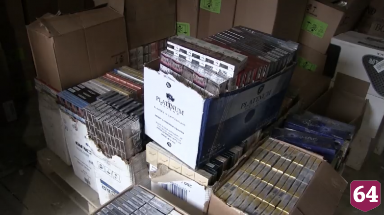 В гараже саратовца нашли контрафактные сигареты и алкоголь на 20 млн рублей