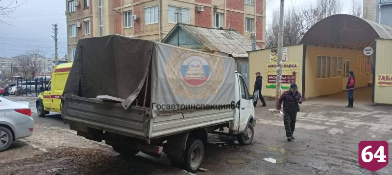 В Саратове грузовая «Газель» сбила пенсионерку