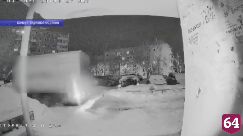 Кража крышек люков на улице Моторной попала на камеры