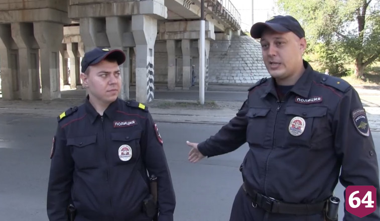 В Саратове грабитель протащил пенсионерку по асфальту ради сумки 