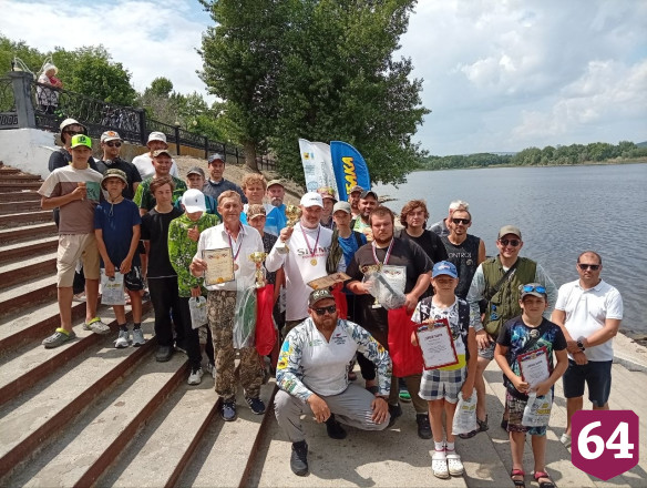 В Саратовской области наградили победителей чемпионата по ловле поплавочной удочкой