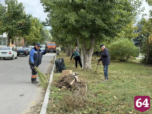 В Саратове на субботник вышли 7 тысяч человек