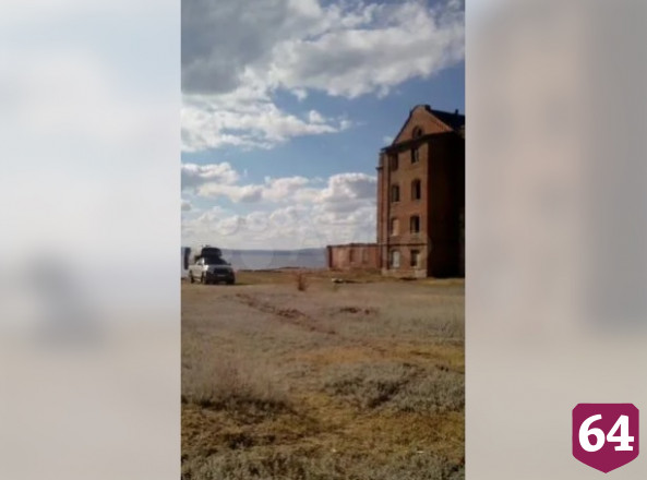 Старинную мельницу под Саратовом меняют на автомобиль