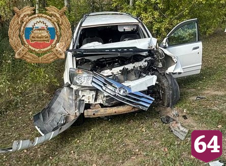 В Саратове пенсионеры на «Жигулях» врезались в опору моста