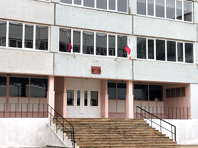 Пожарные тушили школу под Саратовом