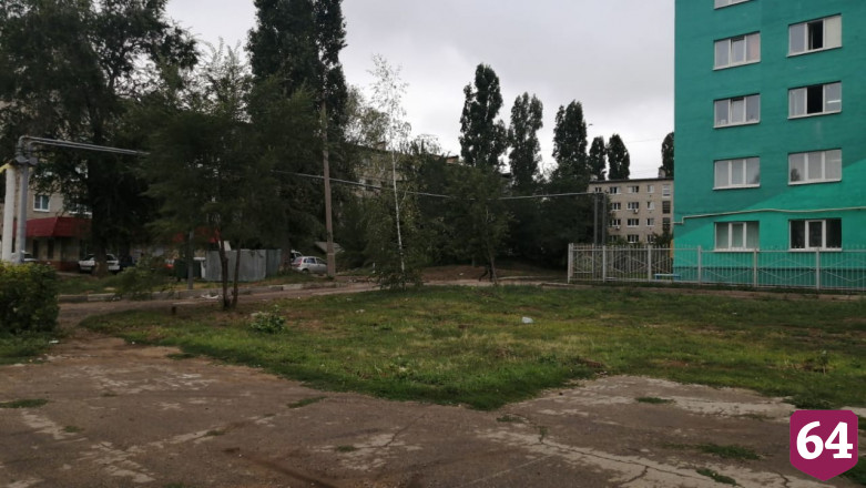 В Саратове подготовили площадку под новую ледовую арену 