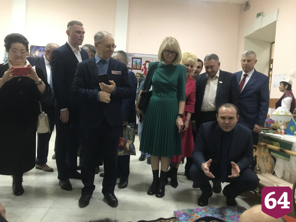 Певец из Казахстана назвал Саратовскую область территорией дружбы народов