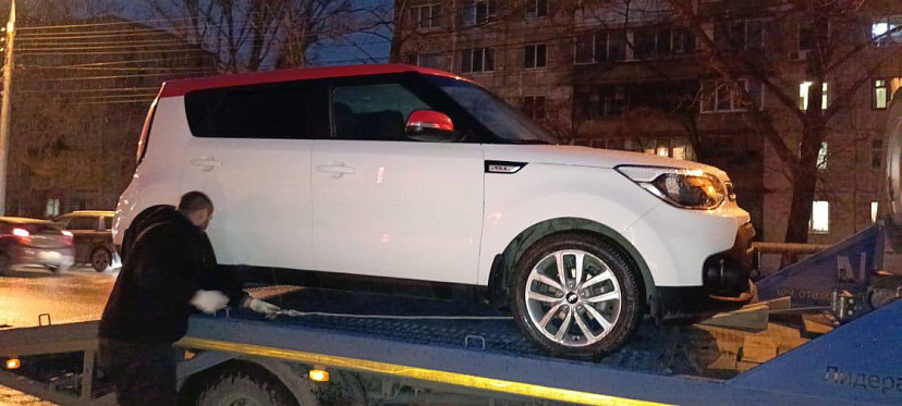 Саратовские приставы изъяли купленную у алиментщика иномарку 