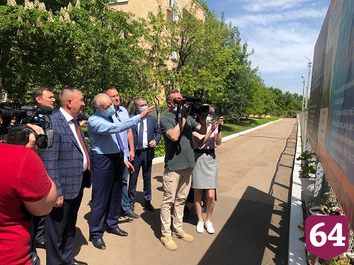 Губернатор поблагодарил коллектив Энгельсского дома-интерната за труд