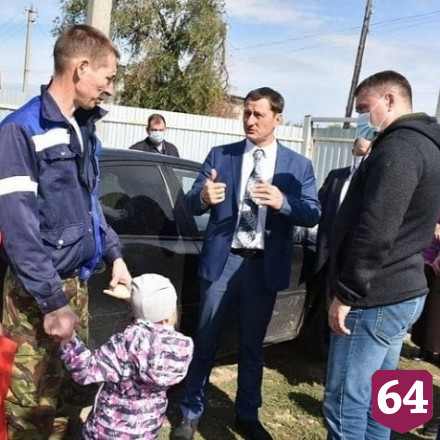 Многодетному вдовцу помогут с ремонтом и питанием малышей