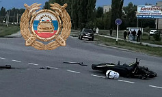 Байкер попал в больницу после ДТП с иномаркой в Саратовской области