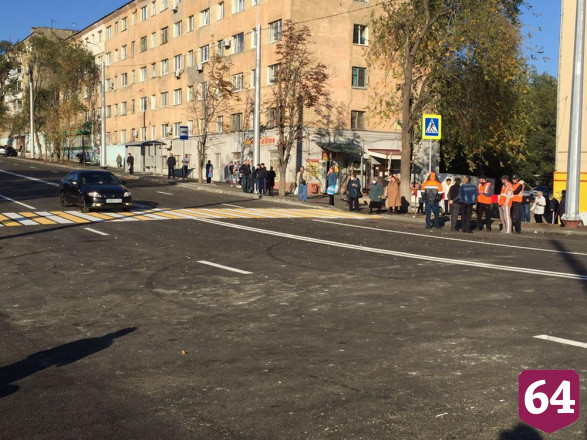 В Саратове открыли движение по Трофимовскому мосту
