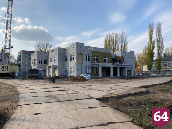 Радаев раскритиковал организацию работ на стройплощадке детсада в Балакове