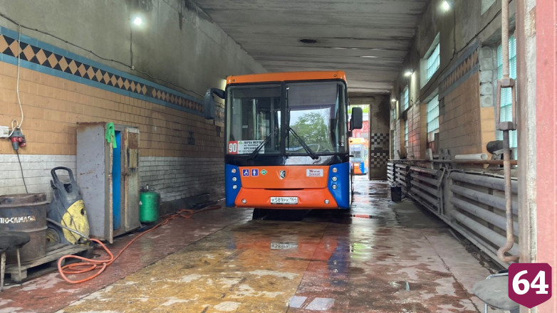 В Саратове обещают полностью обновить автобусы на двух маршрутах