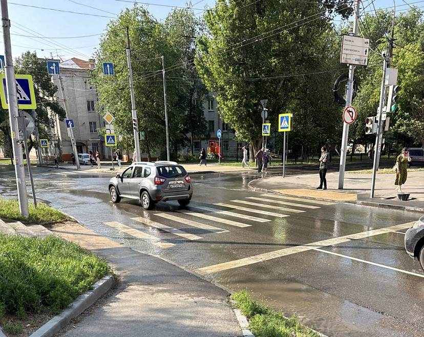 Саратовцы попросили о переправе на месте коммунальной аварии