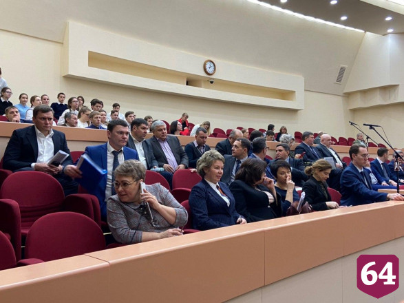 Депутаты поддержали изменения в бюджете Саратова 