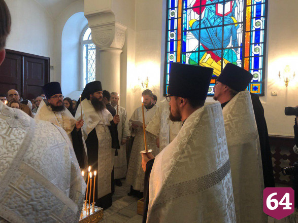 Десятки саратовцев пришли в храм на панихиду по Лизе Киселевой
