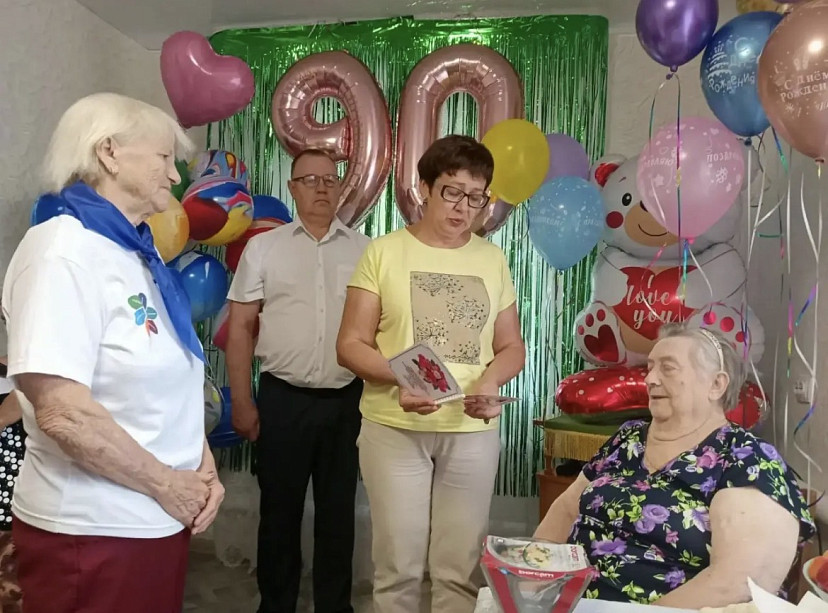 Колхозница из Саратовской области отметила 90-летний юбилей