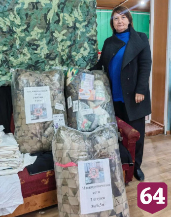 Прихожане саратовского храма передали консервы и сладости для фронта 