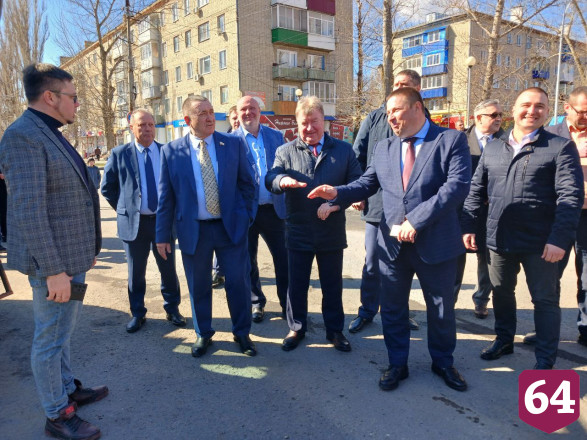 Экспонат уехал с сельхозвыставки служить саратовским аграриям