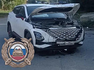 Женщина покалечилась в ДТП с иномарками в Саратовской области