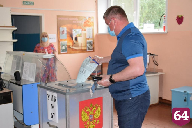 Михаил Исаев проголосовал по поправкам в Конституцию