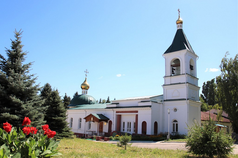 Икона с горы Афон вернулась в саратовский монастырь