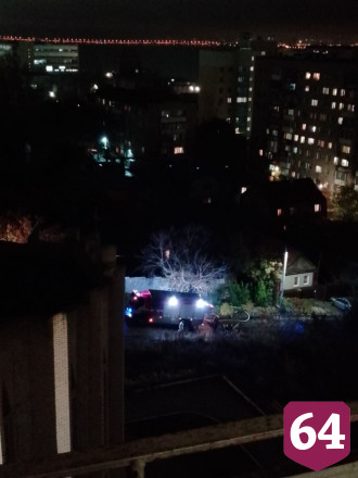 В Саратове полыхал нежилой дом