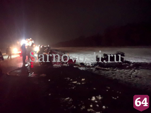 Три человека сгорели в ДТП под Саратовом