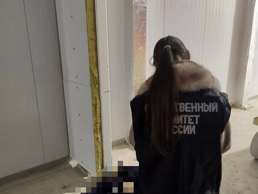 Под Саратовом 18-летний рабочий ударился о дверной проем и умер