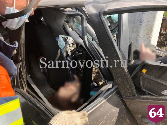 В ДТП на саратовской трассе погибла пассажирка такси Uber 