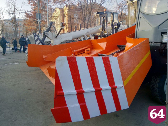 Саратову переданы для благоустройства пенькорез и гидропосев газонов 
