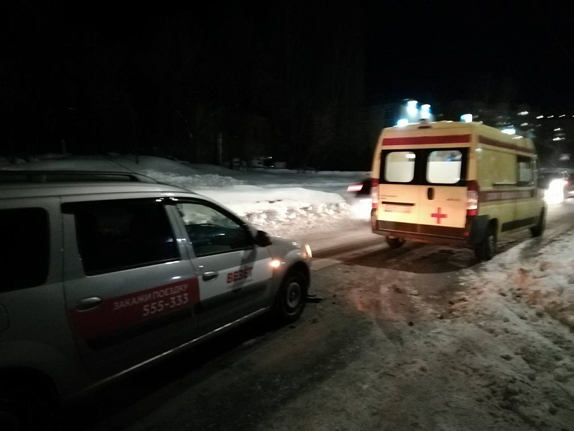 В Саратове таксист задавил мужчину