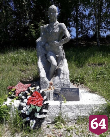 Саратовцам показали будущий памятник легендарному летчику