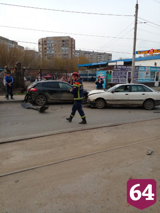 Девушка и 10-месячный ребенок травмировались в массовом ДТП 