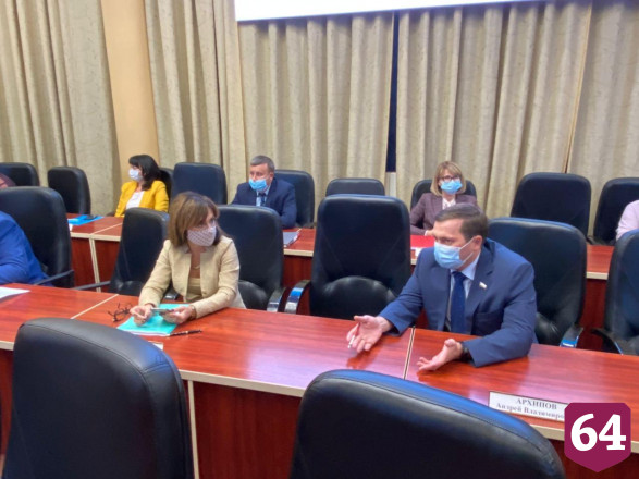 Более 100 пациентов с коронавирусом подключены к ИВЛ в саратовских больницах