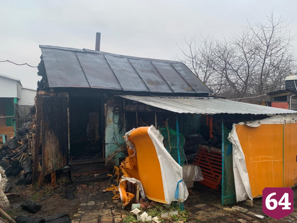 Под Саратовом мужчина сгорел в бане сестры