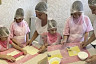 Саратовских детей научили печь «ушки» из слоеного теста