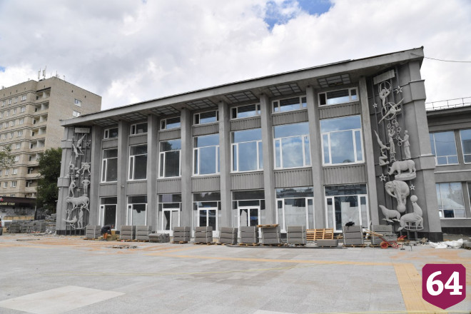 Ремонт теплотрассы затормозил реконструкцию площади Кирова