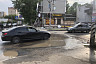В Саратове водители молятся, чтобы не угодить в дорожную яму