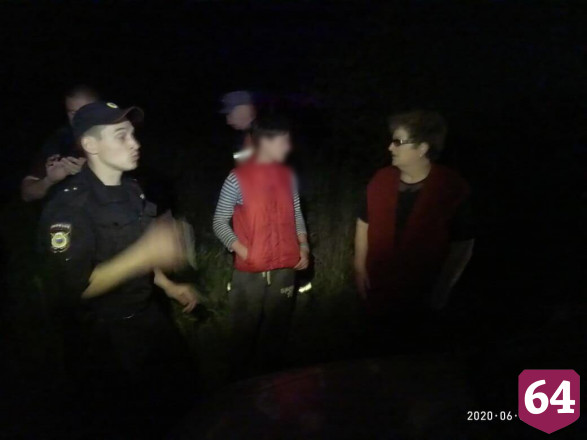 Под Саратовом 8-летний школьник побежал за собакой и заблудился в лесу