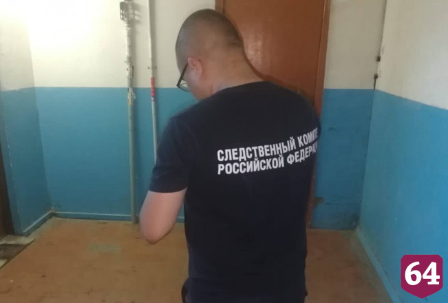 В подъезде нашли мертвого мужчину со ссадинами на лице