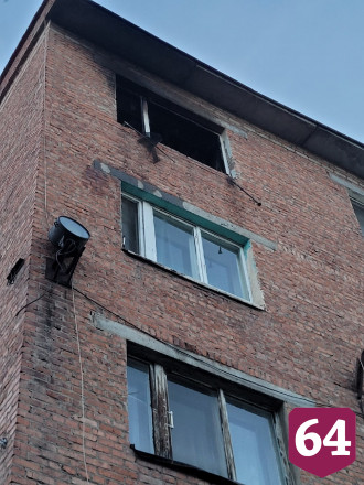 Из горящей пятиэтажки под Саратовом эвакуировали 36 человек
