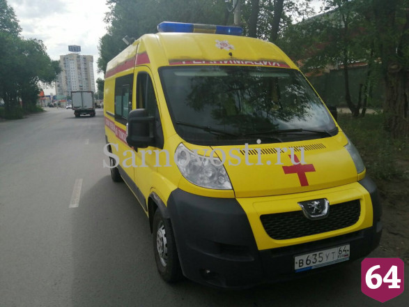 В Саратове байкер разбил голову в ДТП с иномаркой