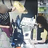 В Саратове женщина устроила шопинг с чужой картой и попала на видео