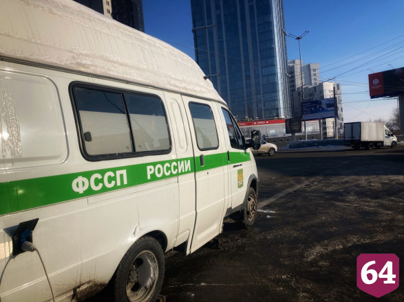 Приставы поймали должника на дороге и арестовали его иномарку