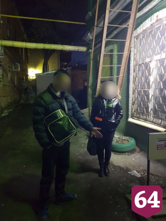 В Саратове безработный украл портрет Тарковского на показе эротических короткометражек